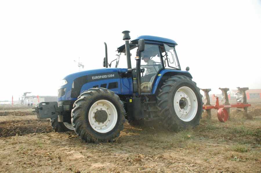 Tractor Foton 1304
